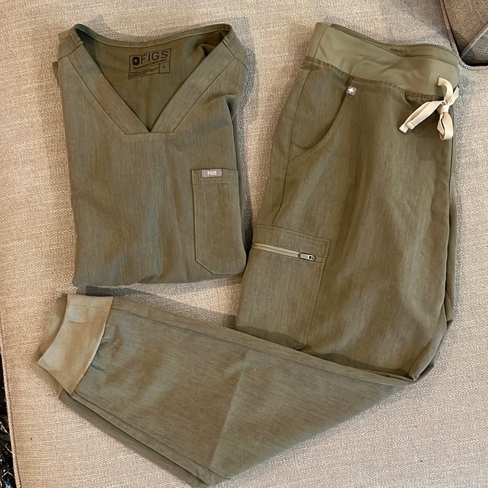 FIGS scrub set - Heather Olive Size L
